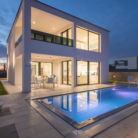 Luxury Villa Weiss - Malinska - Heated Pool - Central Floor Heating In Winter 외부 사진