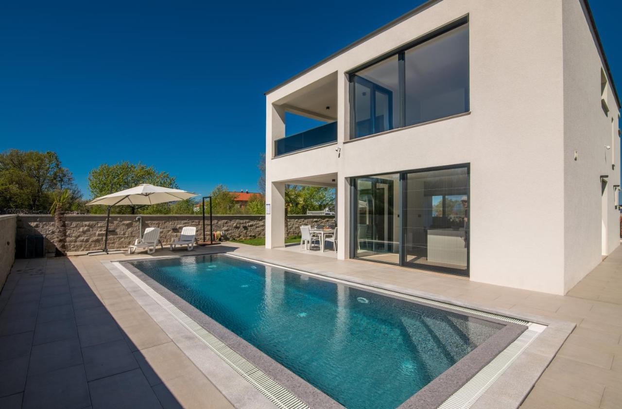 Luxury Villa Weiss - Malinska - Heated Pool - Central Floor Heating In Winter 외부 사진