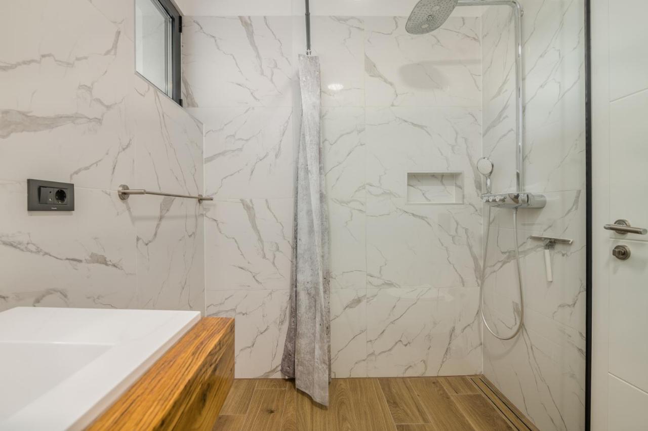 Luxury Villa Weiss - Malinska - Heated Pool - Central Floor Heating In Winter 외부 사진