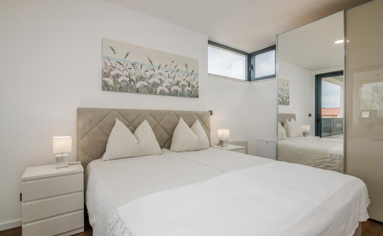 Luxury Villa Weiss - Malinska - Heated Pool - Central Floor Heating In Winter 외부 사진