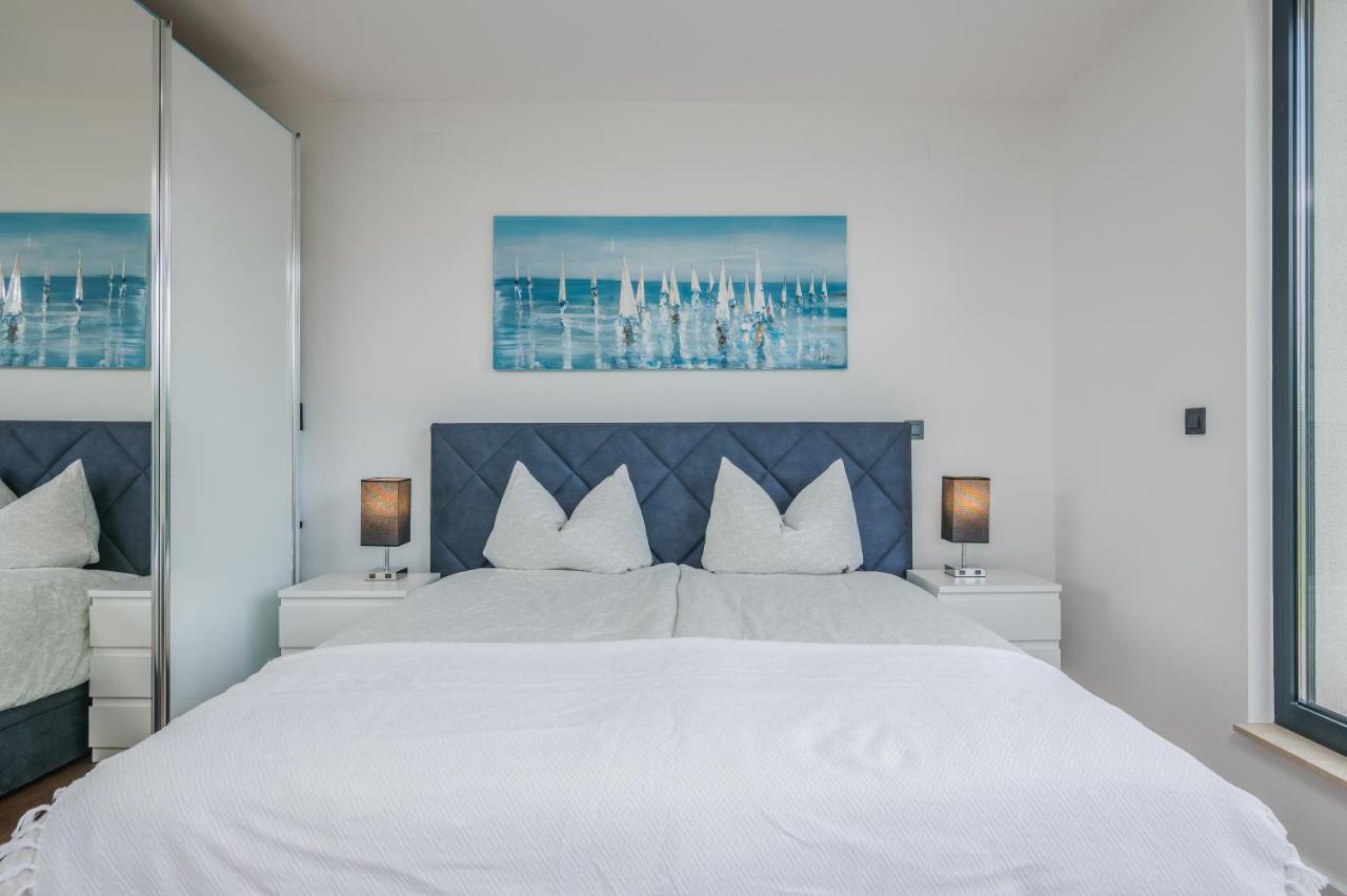 Luxury Villa Weiss - Malinska - Heated Pool - Central Floor Heating In Winter 외부 사진