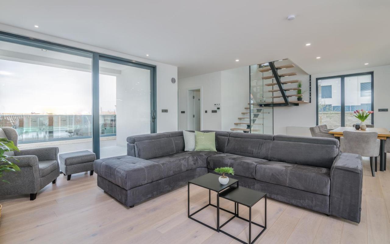 Luxury Villa Weiss - Malinska - Heated Pool - Central Floor Heating In Winter 외부 사진