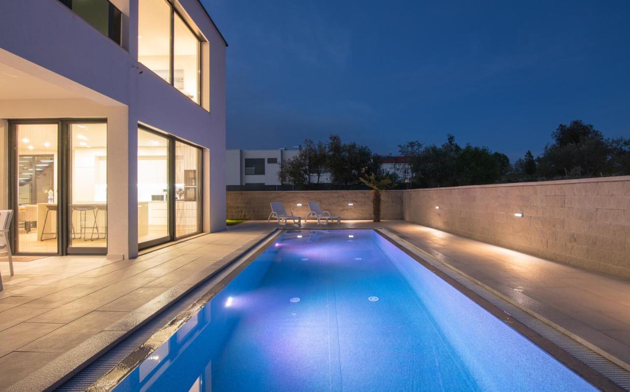 Luxury Villa Weiss - Malinska - Heated Pool - Central Floor Heating In Winter 외부 사진