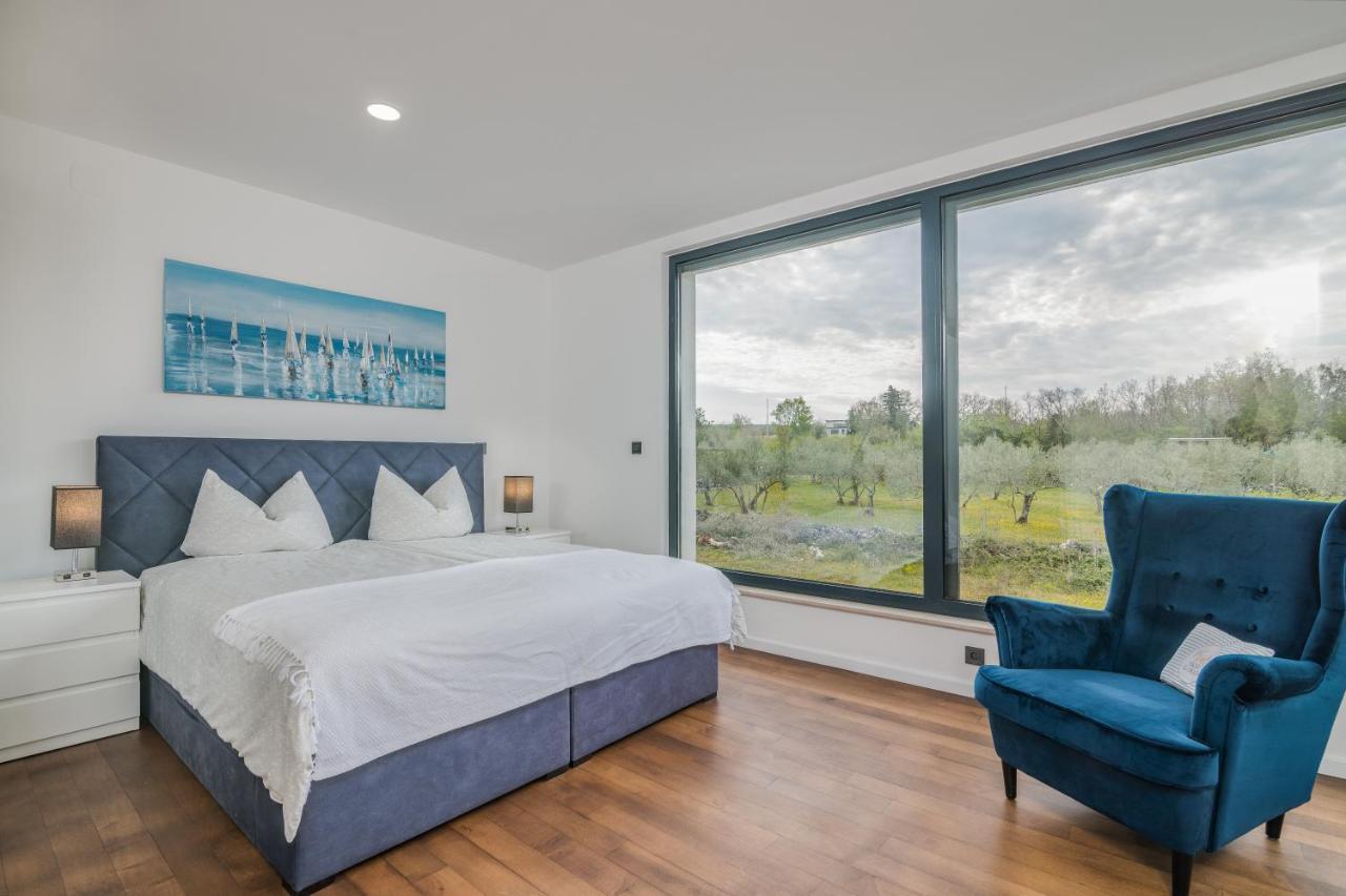 Luxury Villa Weiss - Malinska - Heated Pool - Central Floor Heating In Winter 외부 사진