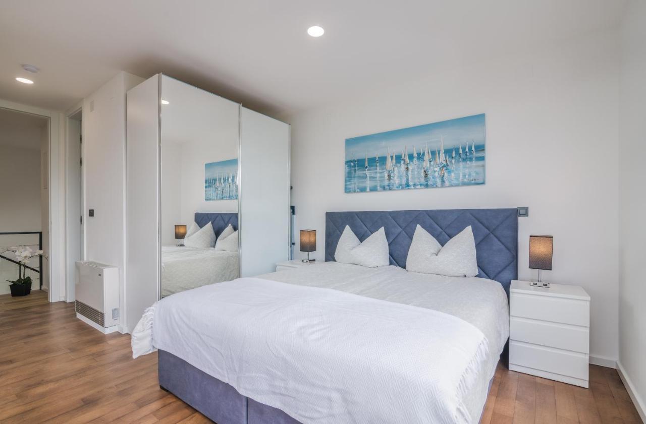 Luxury Villa Weiss - Malinska - Heated Pool - Central Floor Heating In Winter 외부 사진