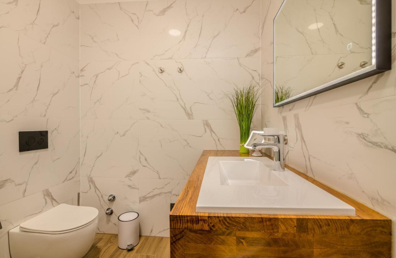 Luxury Villa Weiss - Malinska - Heated Pool - Central Floor Heating In Winter 외부 사진